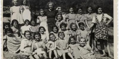 Παιδιά και ομαδάρχισσα, 1948